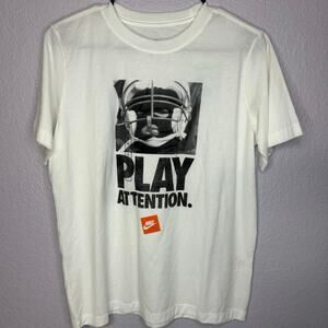 Nike Kids Play Attention Football Graphic T Shirt White Youth X-Large NWT